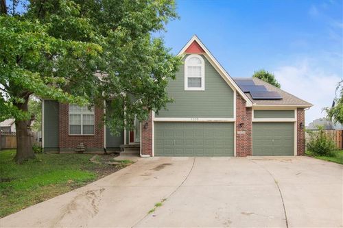 1205 Se 12th Cir, Lee's Summit, MO, 64081-2176 | Card Image