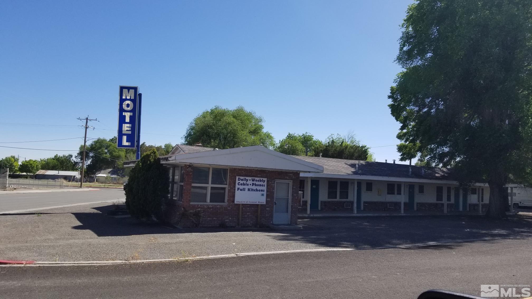 435 9 St, Lovelock, NV 89419