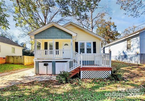 105 Oak St, Belmont, NC, 28012-3612 | Card Image