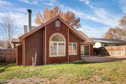 330 Cottonwood Dr, Silt, CO, 81652-9748 | Card Image