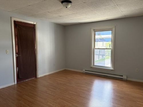 2r-48 Mount Pleasant Ave, Leominster, MA, 01453-5762 | Card Image