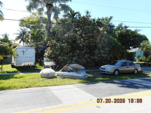 19010 Bel Aire Dr, Cutler Bay, FL, 33157-7875 | Card Image