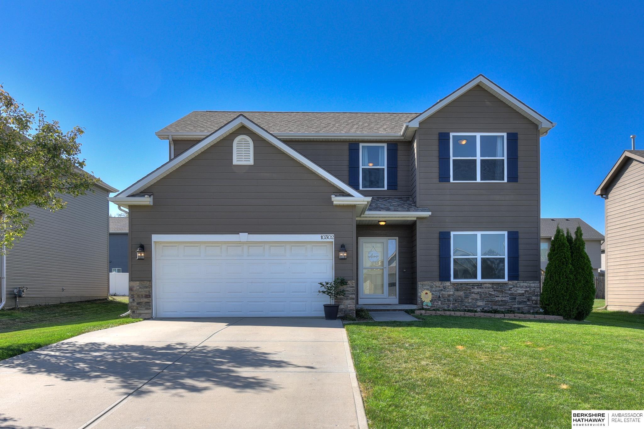 Rosewater Pkwy, Bennington, NE 68007