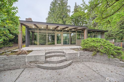 2851 Evergreen Point Road, Medina, WA, 98039 | Card Image