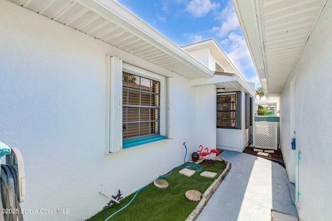61 - 290 Paradise Blvd, Townhouse with 2 bedrooms, 2 bathrooms and null parking in Indialantic FL | Image 6