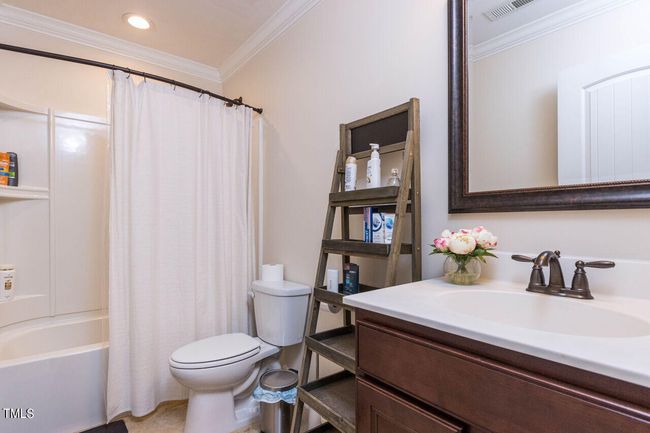 021-1280x960-bathroom | Image 23