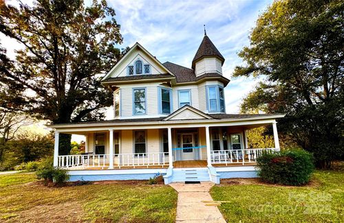 4689 Lakeview Acres Rd, Valdese, NC, 28690-9607 | Card Image