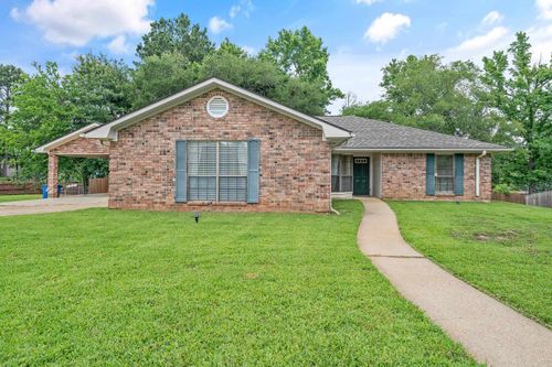 607 Woodhaven St, White Oak, TX, 75693-3317 | Card Image