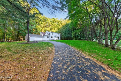 13 Walsh Ln, Clifton Park, NY, 12065-1826 | Card Image