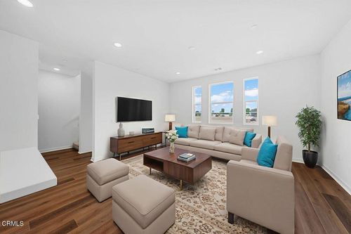 543 Via Vallarta, Camarillo, CA, 93012-7524 | Card Image