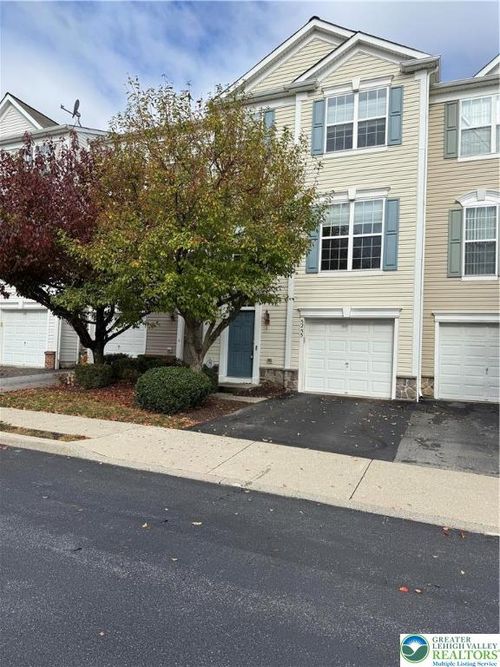 5255 Chandler Way, Orefield, PA, 18069-9105 | Card Image