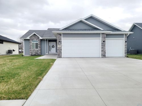 1100 E 19th St, South Sioux City, NE, 68776-2801 | Card Image