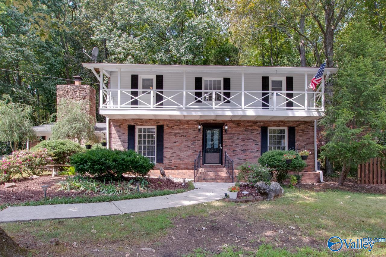 Edgehill Dr, Huntsville, AL 35802