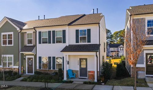 209 Parker Station Ave, Fuquay-Varina, NC, 27526-1995 | Card Image