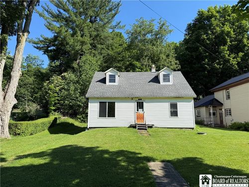 232 Main St, Randolph, NY, 14772-1221 | Card Image