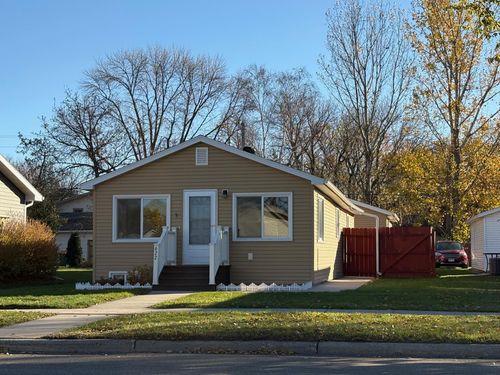 622 11th St N, Breckenridge, MN, 56520-1631 | Card Image