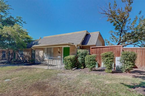13933 Brookgreen Dr, Dallas, TX, 75240-5915 | Card Image