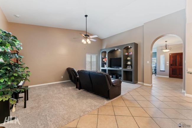 10320 E 37 Th Pl, House other with 4 bedrooms, 2 bathrooms and 2 parking in Yuma AZ | Image 4