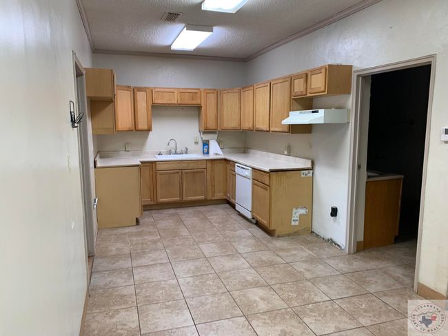 105 E Main St, House other with 2 bedrooms, 1 bathrooms and null parking in Bloomburg TX | Image 7