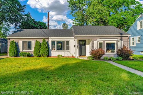 3444 Maple St, Port Huron, MI, 48060-2137 | Card Image