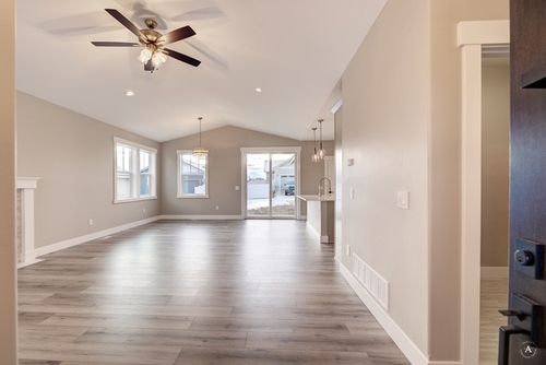 2963 Travis Avenue, Helena, MT, 59601 | Card Image