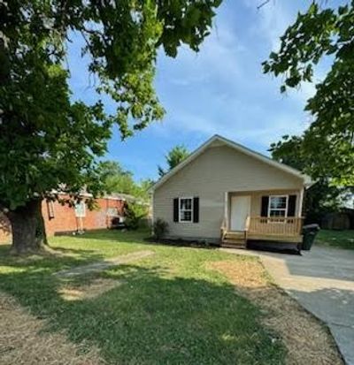 803 17th Ave E, House other with 2 bedrooms, 1 bathrooms and 2 parking in Springfield TN | Image 1