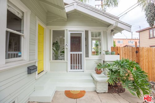 732 N Toledo Walk, Long Beach, CA, 90813-4914 | Card Image