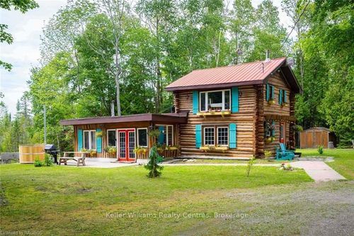 31 Montrose St, South Bruce Peninsula, ON, N0H2T0 | Card Image