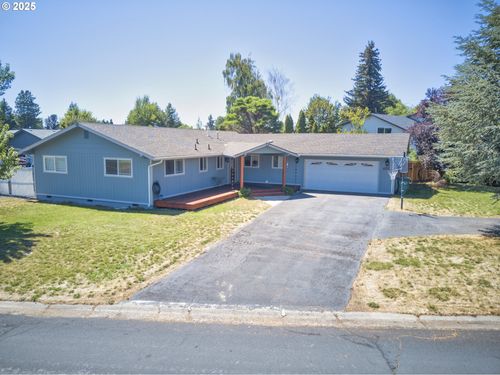 5148 Gatewood Dr, Klamath Falls, OR, 97603-8412 | Card Image