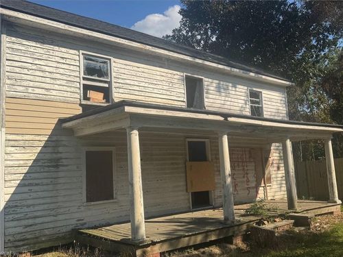 6972 Crewe Rd, Hayes, VA, 23072-3317 | Card Image