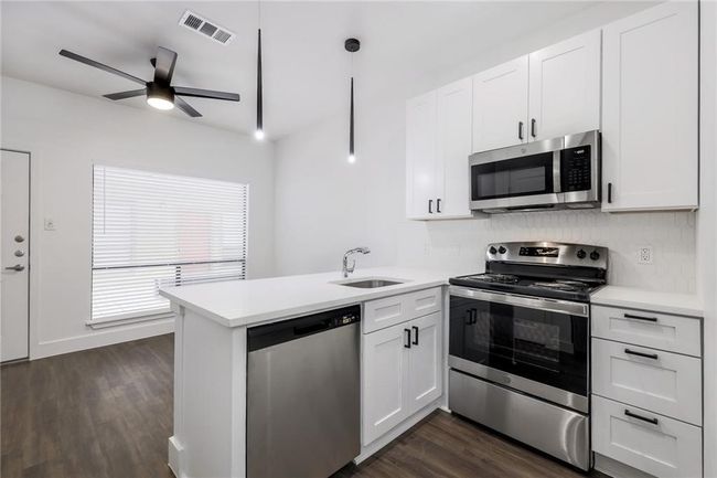 APT-105 - 908 Poplar St, Condo with 1 bedrooms, 1 bathrooms and 1 parking in Austin TX | Image 4