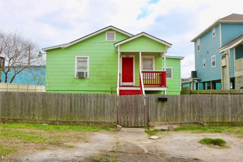 5703 Avenue Q, Galveston, TX, 77551-5038 | Card Image