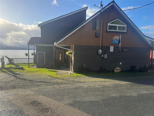 480 & 500 1st St, Malcolm Island, BC, V0N3E0 | Card Image