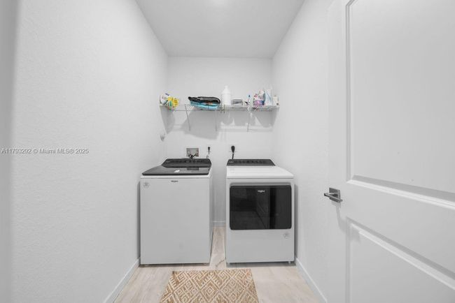 837 Se 16 Th Ct, Townhouse with 3 bedrooms, 3 bathrooms and null parking in Homestead FL | Image 19