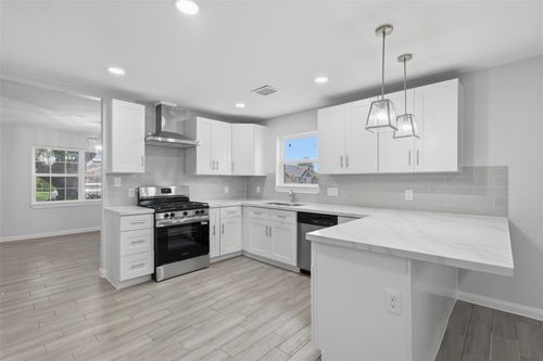 7826 Twin Hills Dr, Houston, TX, 77071-1324 | Card Image