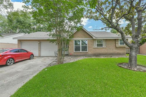 5842 Ludington Dr, Houston, TX, 77035-4215 | Card Image
