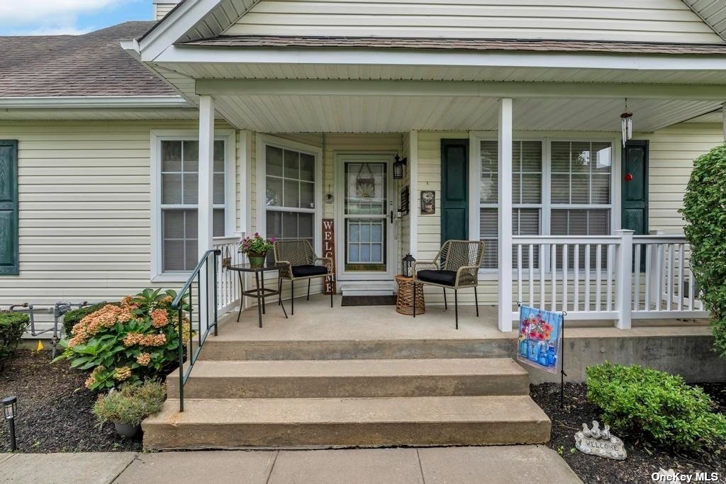 Constance Ln, Port Jefferson Station, NY 11776