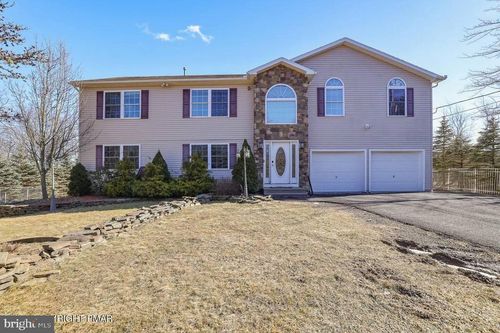 250 Beaver Dam Rd, Long Pond, PA, 18334-7710 | Card Image