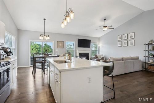 7959 Sonora Rdg, Caseyville, IL, 62232-1276 | Card Image