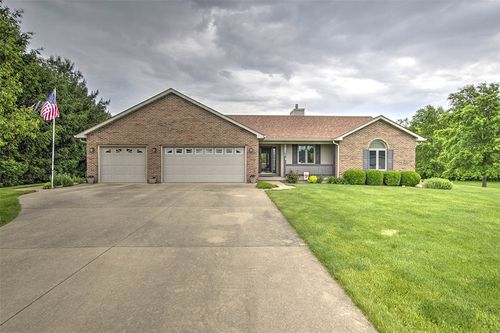 8898 Country Side Dr, Dalton City, IL, 61925-9300 | Card Image