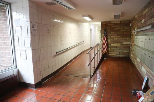 apt-a72-87 204th St, Hollis, NY, 11423-1554 | Card Image