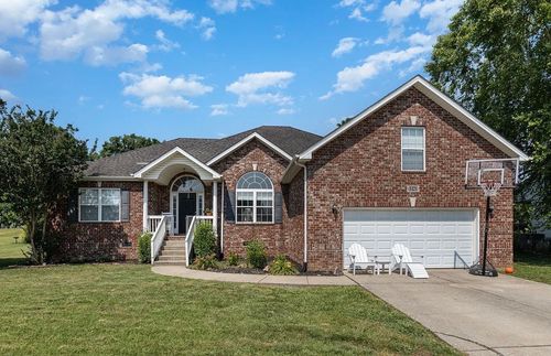 1243 Chapmans Retreat Dr, Spring Hill, TN, 37174-7132 | Card Image