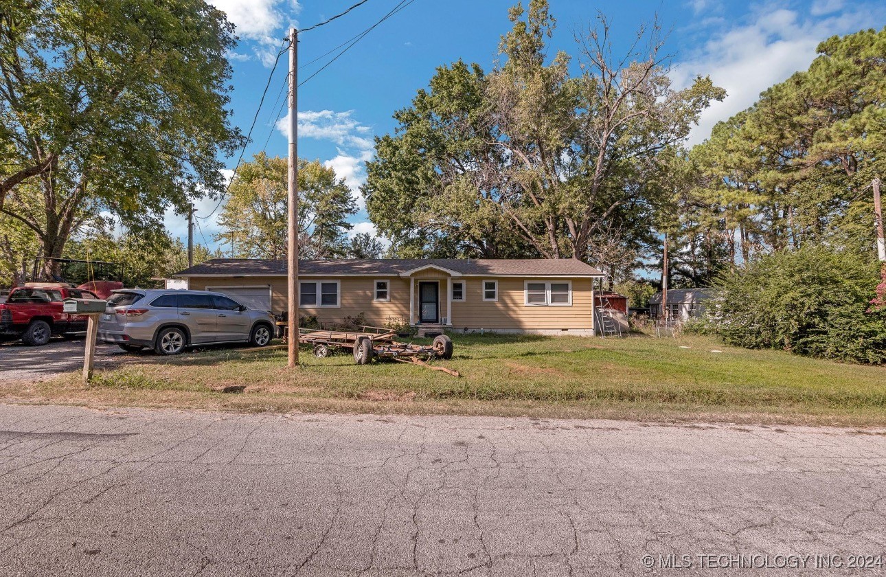83rd St, Fort Gibson, OK 74434