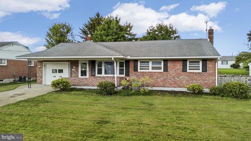 102 N Elm St, ROBESONIA, PA, 19551-1225 | Card Image