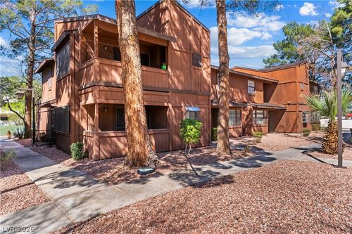 5923 Laredo St, Las Vegas, NV, 89146-5315 | Card Image