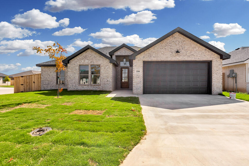 2708 Starling Dr, For Sale in Midland - eXp Realty