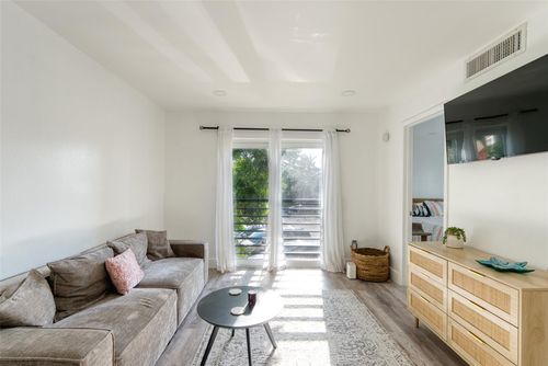 c14-5310 Ne 6th Ave, Oakland Park, FL, 33334-3423 | Card Image