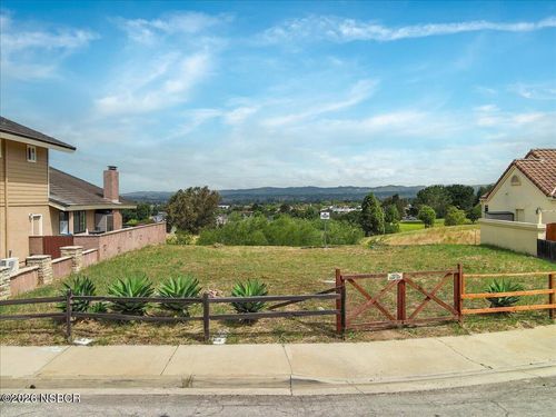 913 Clemens Way, Lompoc, CA, 93436-7910 | Card Image