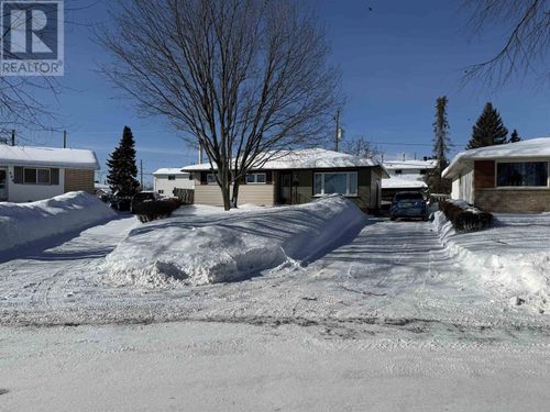 467 Sycamore Pl, Thunder Bay, ON, P7C1X3 | Card Image