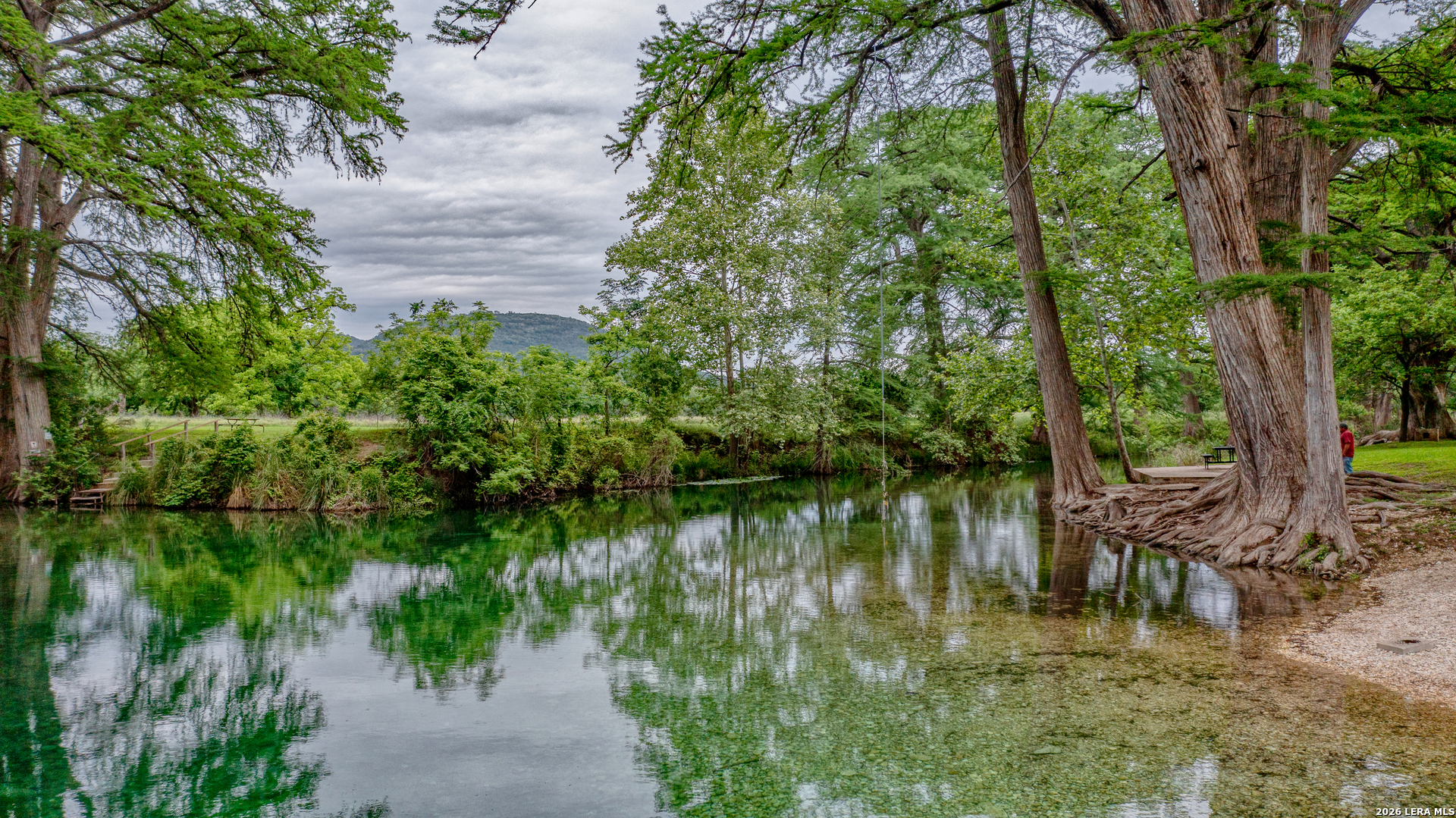 Land in Leakey 4